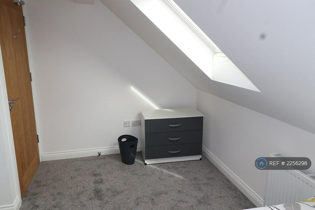 Additional property image - Gracemere Crescent, Birmingham, B28
