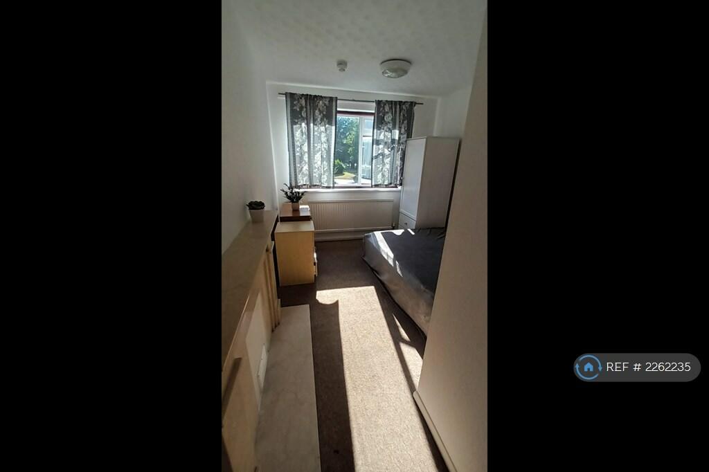 Additional property image - Link Walk, Hatfield, AL10