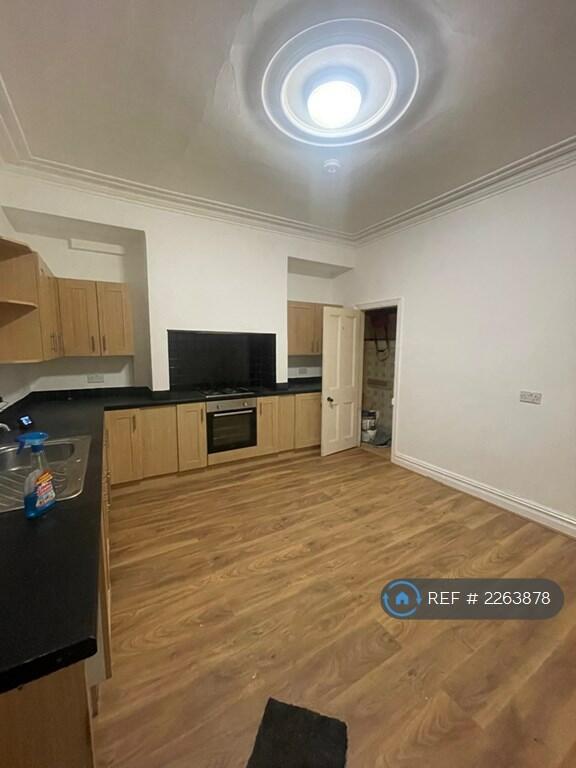 Additional property image - Cleckheaton Road, Bradford, BD6