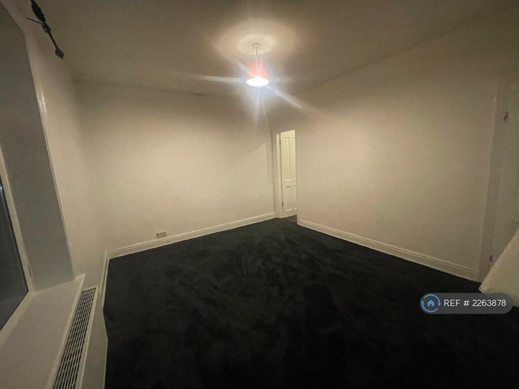Additional property image - Cleckheaton Road, Bradford, BD6