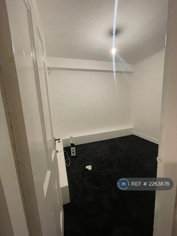 Additional property image - Cleckheaton Road, Bradford, BD6