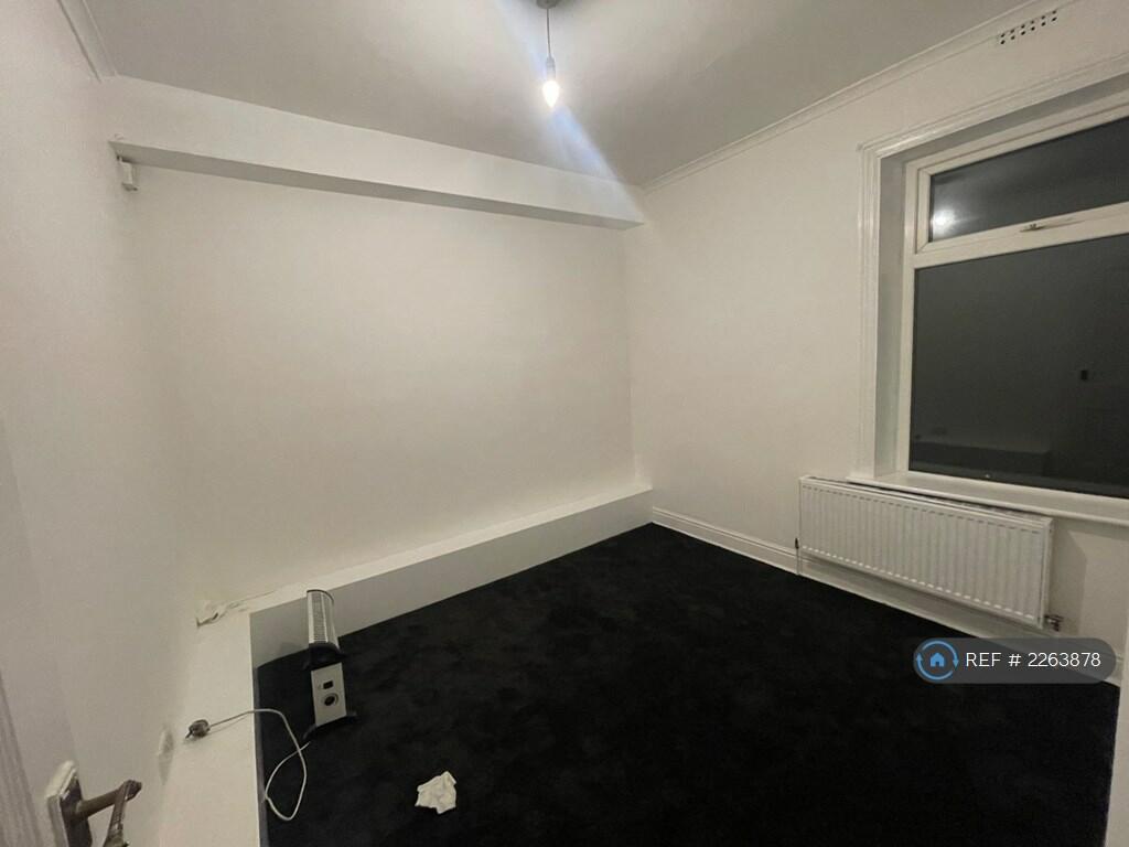 Additional property image - Cleckheaton Road, Bradford, BD6