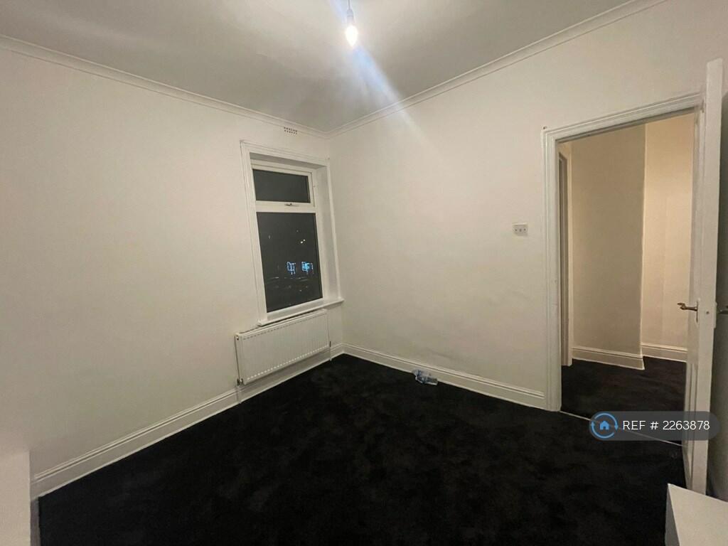 Additional property image - Cleckheaton Road, Bradford, BD6