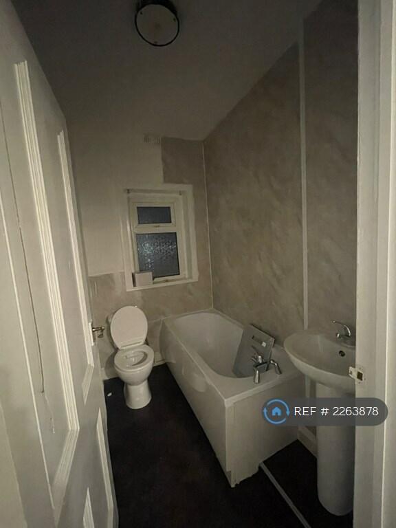 Additional property image - Cleckheaton Road, Bradford, BD6