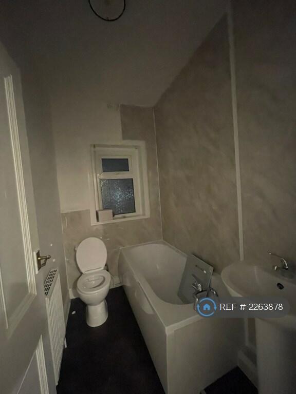 Additional property image - Cleckheaton Road, Bradford, BD6