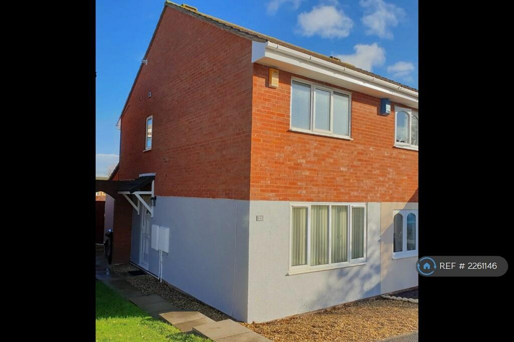2 bedroom semidetached house for rent in Arnold Close, Taunton, TA2