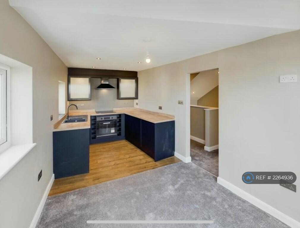 3 bedroom for rent in Chester Road, Frodsham, WA6