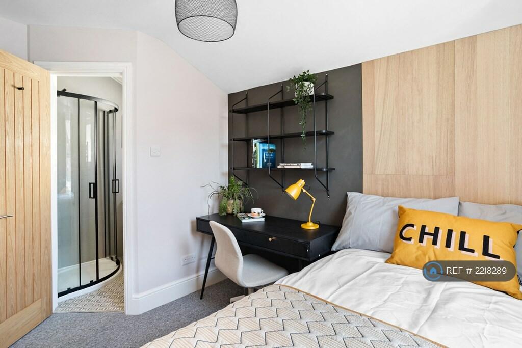 5 bedroom terraced house for rent in Baker Street, Exeter, EX2