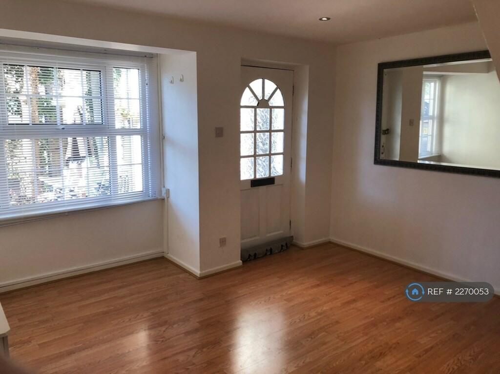 2 bedroom terraced house for rent in Bakers Court, Stortford, CM23