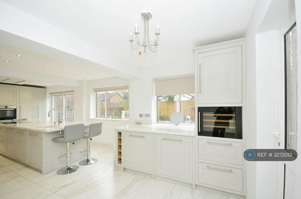Additional property image - Alpine Copse, Bromley, BR1