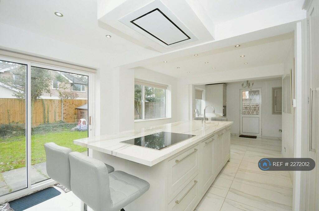 Additional property image - Alpine Copse, Bromley, BR1