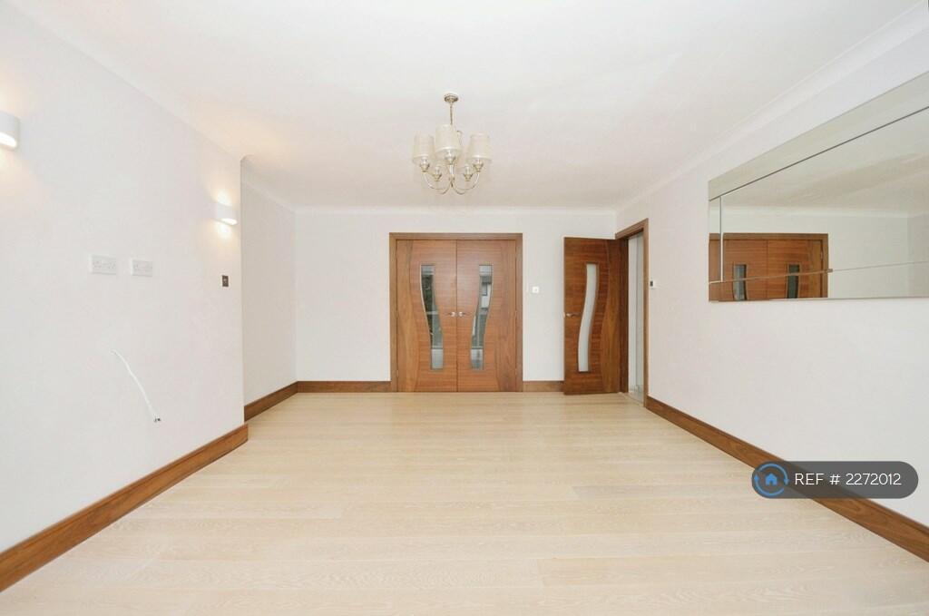 Additional property image - Alpine Copse, Bromley, BR1