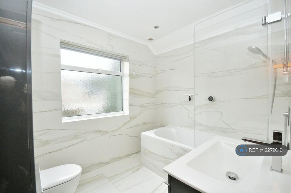 Additional property image - Alpine Copse, Bromley, BR1