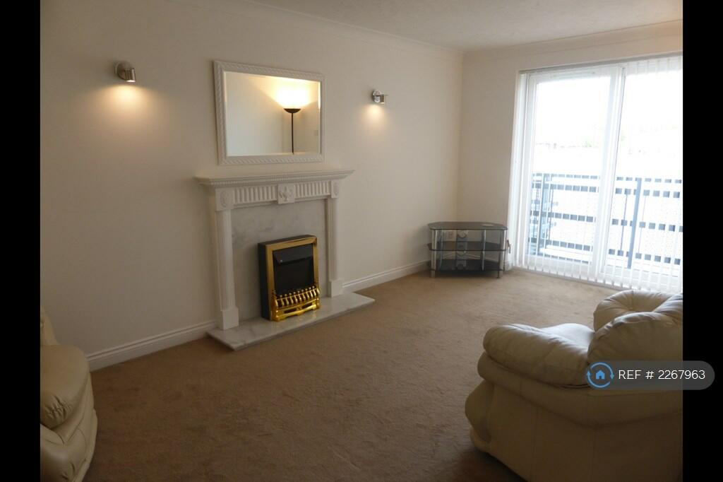 2 bedroom flat for rent in Britannia Drive, AshtonOnRibble, Preston, PR2