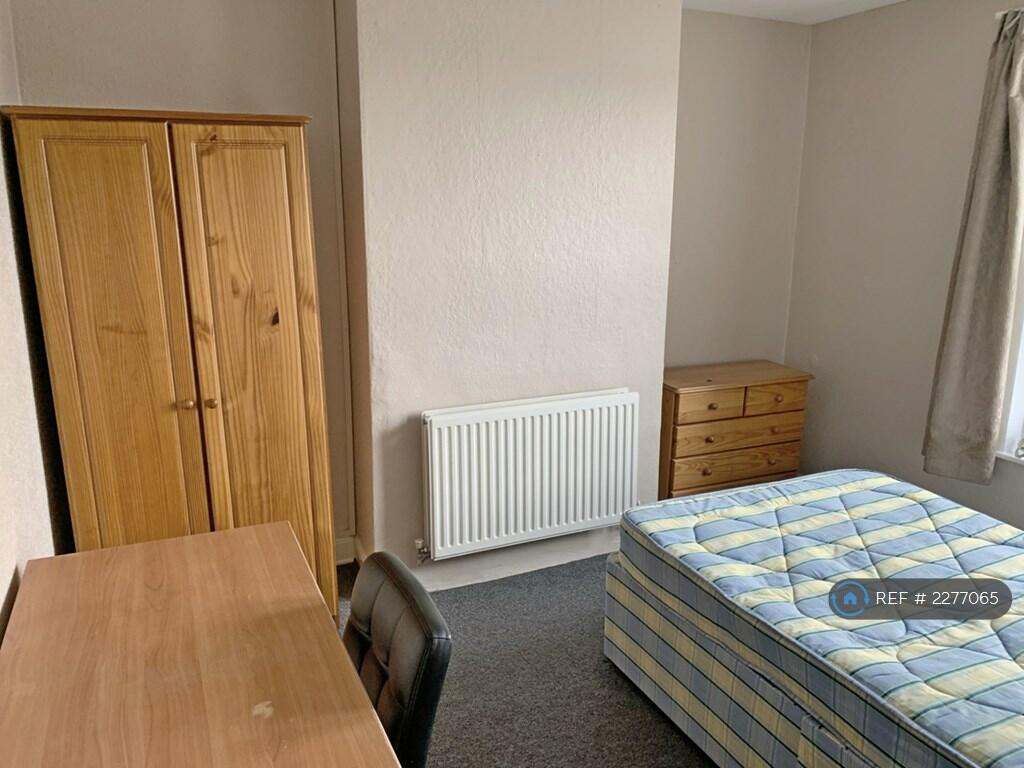 Additional property image - Gloucester Road, Bristol, BS7