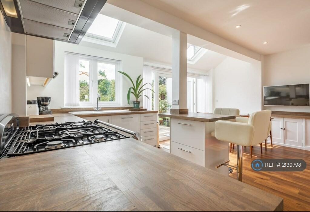 Additional property image - Chesterfield Road, Cambridge, CB4