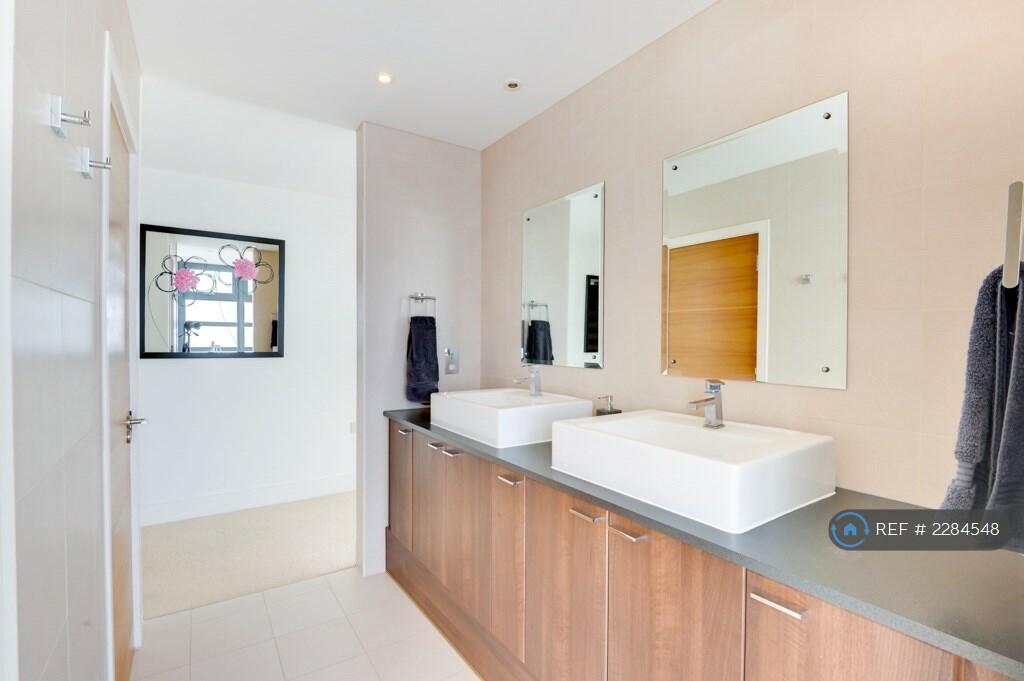 Additional property image - Aurora, Goring-By-Sea, Worthing, BN12