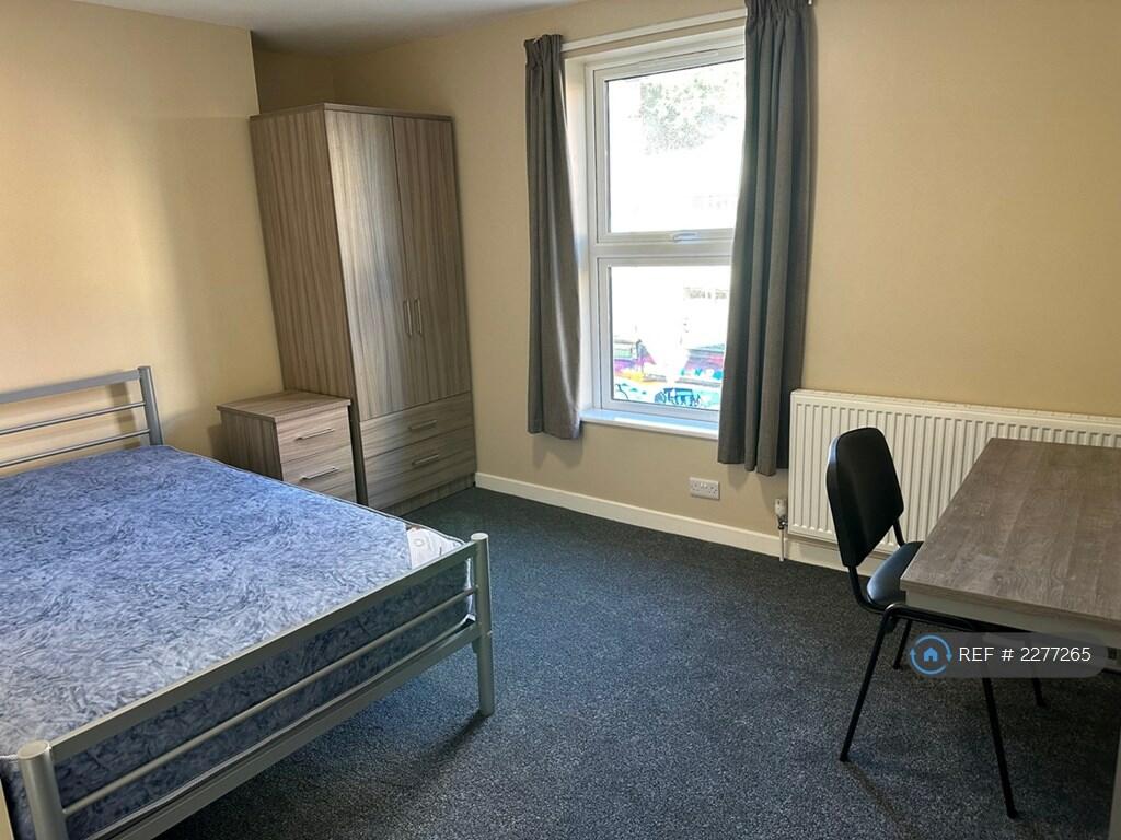 Additional property image - Stokes Croft, Bristol, BS1