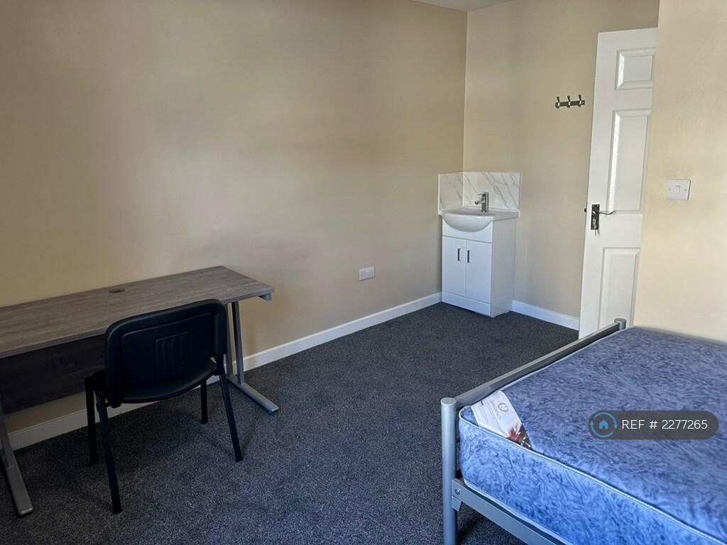 Additional property image - Stokes Croft, Bristol, BS1