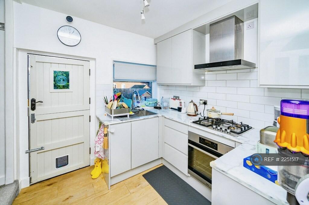 Additional property image - George Street, Markyate, St. Albans, AL3
