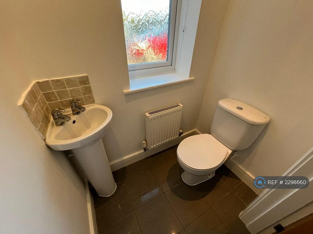 Additional property image - Bexhill Drive, Amington, Tamworth, B77