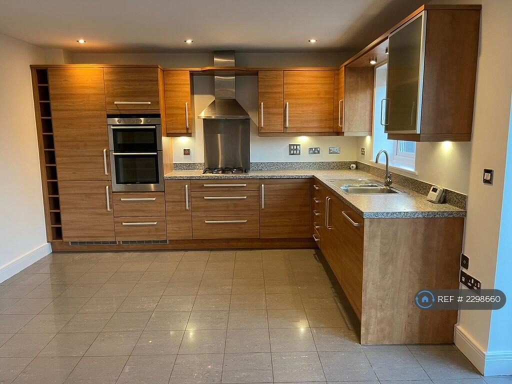 Additional property image - Bexhill Drive, Amington, Tamworth, B77