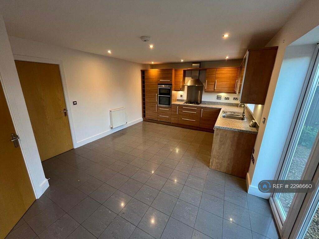Additional property image - Bexhill Drive, Amington, Tamworth, B77
