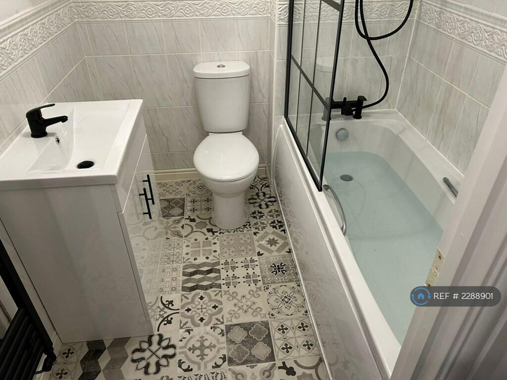 Additional property image - Hawksworth Crescent, Chelmsley Wood, Birmingham, B37