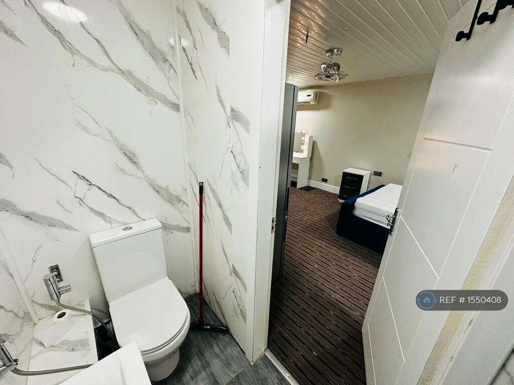 Additional property image - Varden Croft, Birmingham, B5
