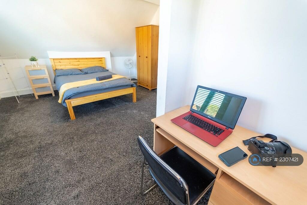 Additional property image - Salisbury Road, Moseley, Birmingham, B13