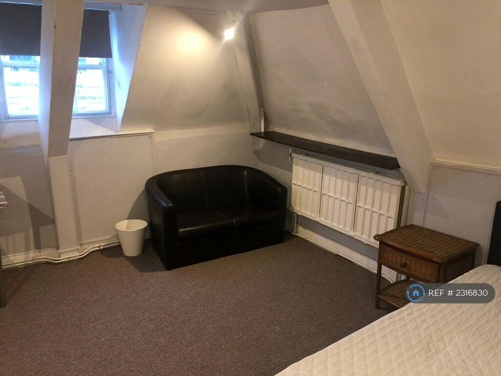 Additional property image - Fore Street, Trowbridge, BA14