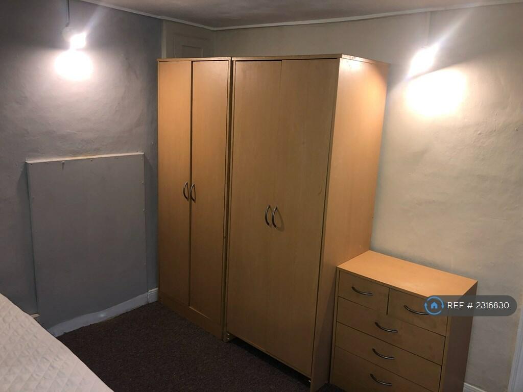 Additional property image - Fore Street, Trowbridge, BA14
