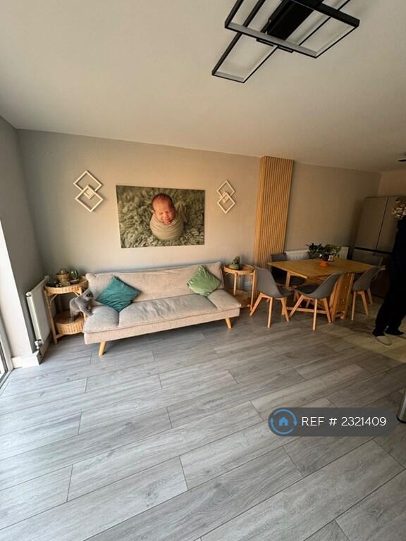 Additional property image - Thrush Avenue, Hatfield, AL10
