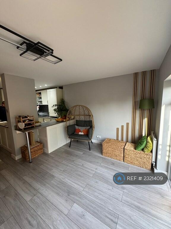 Additional property image - Thrush Avenue, Hatfield, AL10