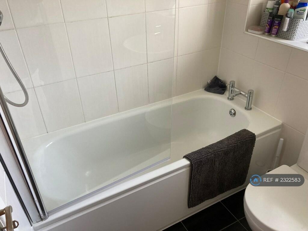 Additional property image - Wear Road, Worthing, BN13