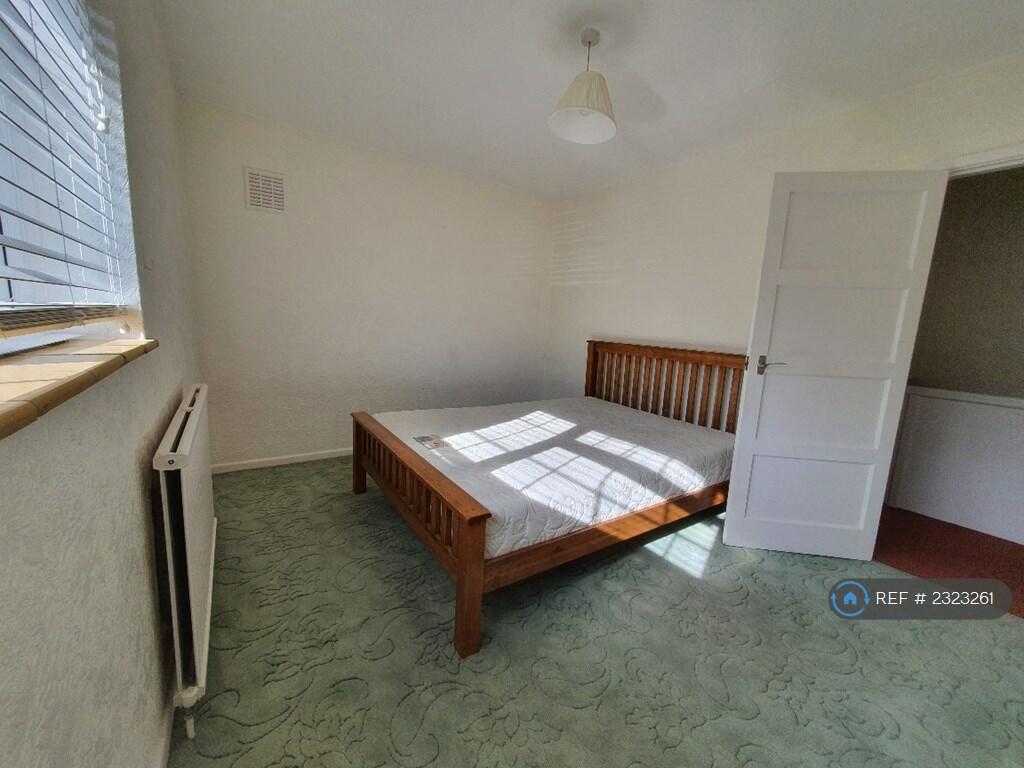 Additional property image - East View, Essendon, Hatfield, AL9