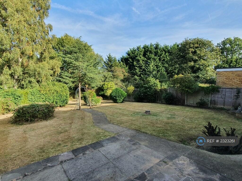 Additional property image - East View, Essendon, Hatfield, AL9