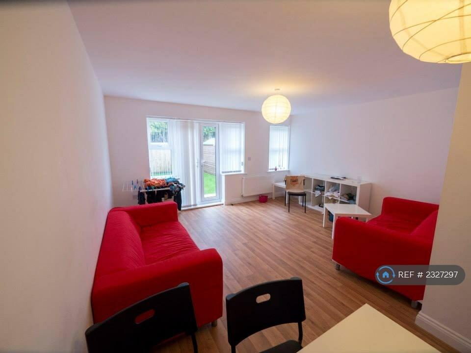 Additional property image - George Close, Bournemouth, BH10