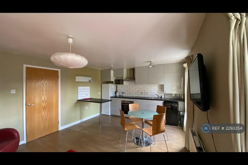 Additional property image - Auckland Court, Cambridge, CB5