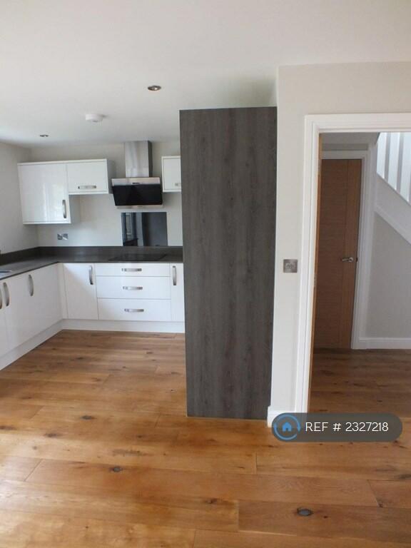 Additional property image - Holly Close, St. Albans, AL1