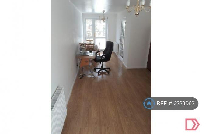 Additional property image - The Cloisters, Welwyn Garden City, AL8