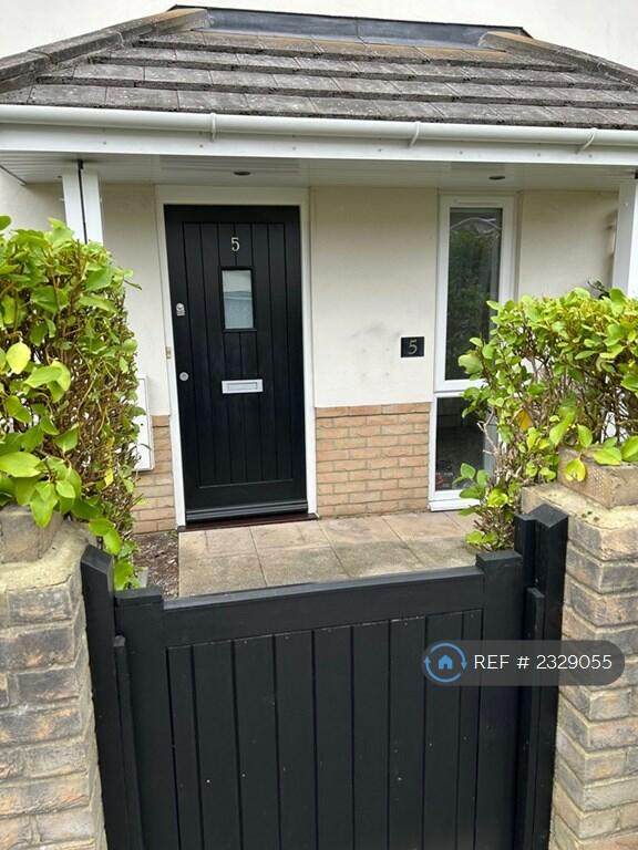Additional property image - Victoria Mews, Ferndown, BH22