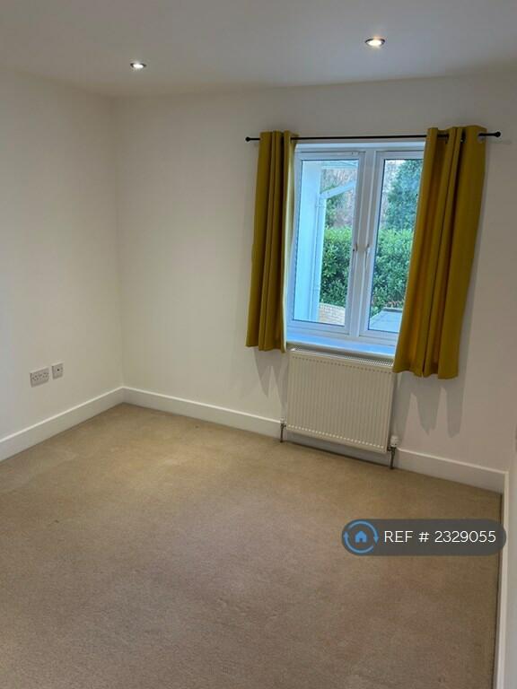 Additional property image - Victoria Mews, Ferndown, BH22