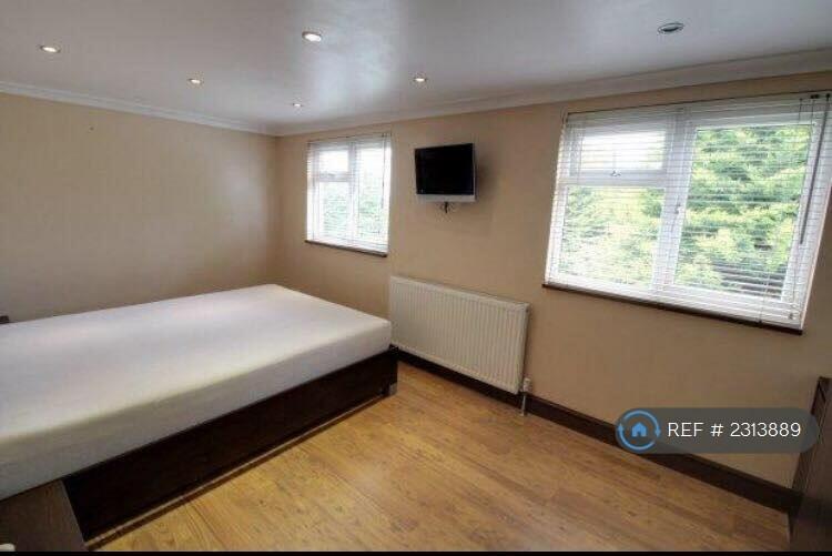 Additional property image - Lynden Way, Swanley, BR8