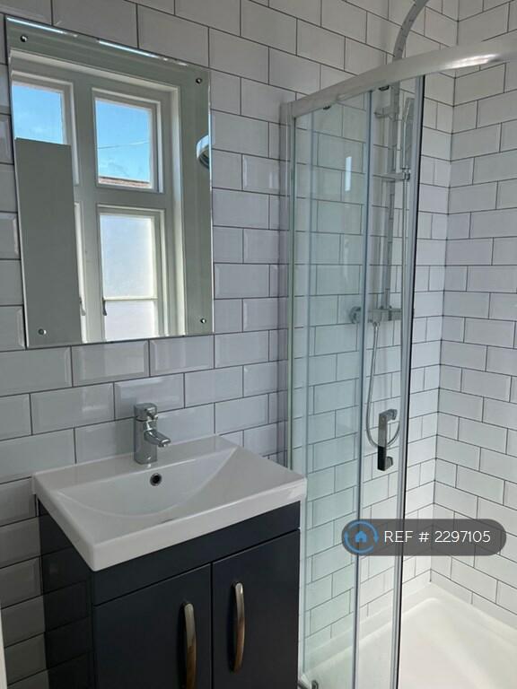 Additional property image - Queens Road, Worthing, BN11