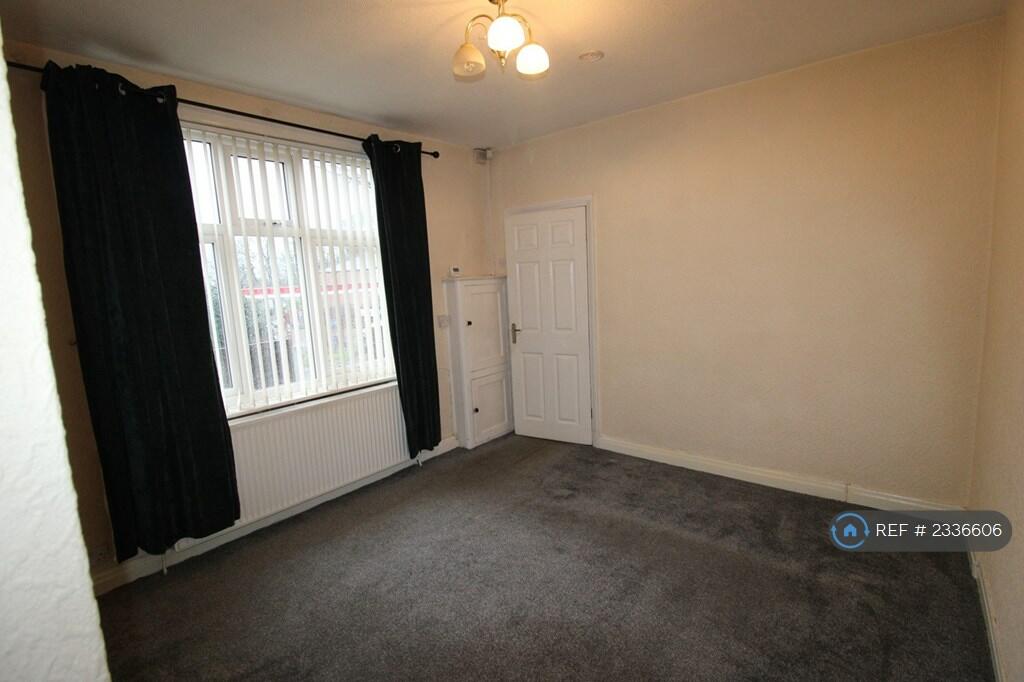 Additional property image - Wash Lane Terrace, Bury, BL9