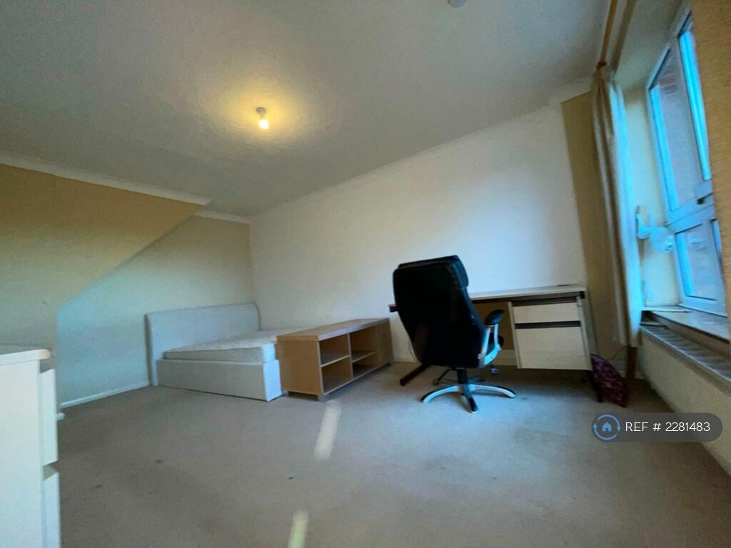 Additional property image - Britten Close, Colchester, CO4