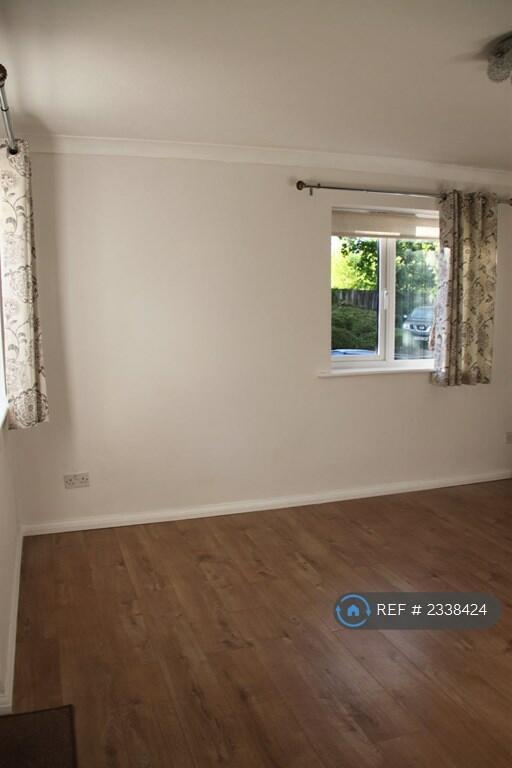 Additional image 3 of Bull Stag Green, Hatfield, AL9