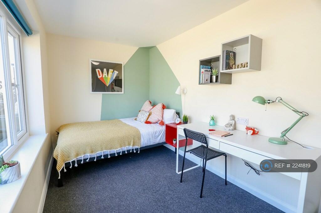Additional property image - Brentwood Crescent, Brighton, BN1