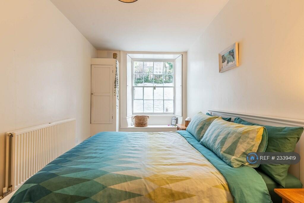 Additional property image - Oakfield Road, Bristol, BS8